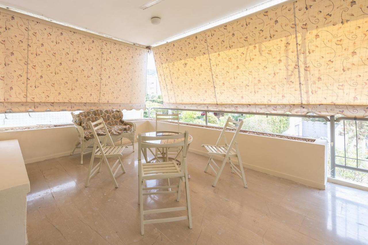 Lovely & Spacious 2-Bedroom Rental Unit In Glifada เอเธนส์ ภายนอก รูปภาพ